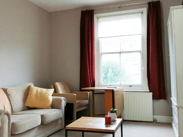 Apartment at Trinity Rise, Greater London