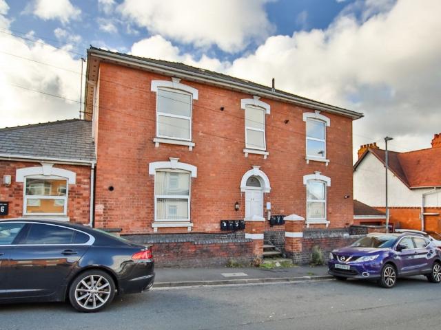 Apartment at Tunnel Hill, Worcester