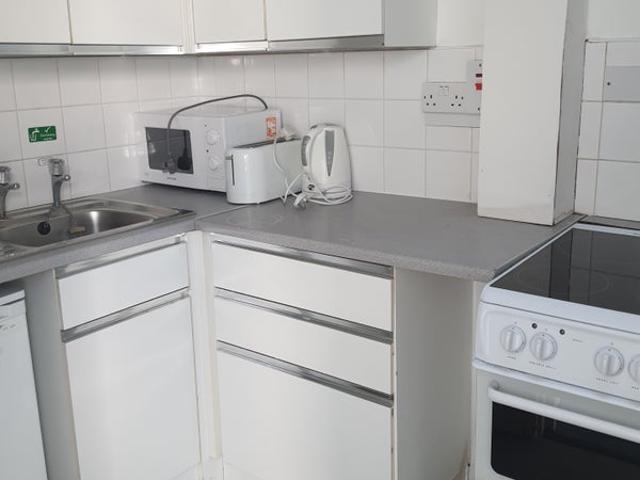 Apartment at Tunworth Crescent, Greater London