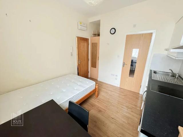 Apartment at Turnpike Lane, Greater London