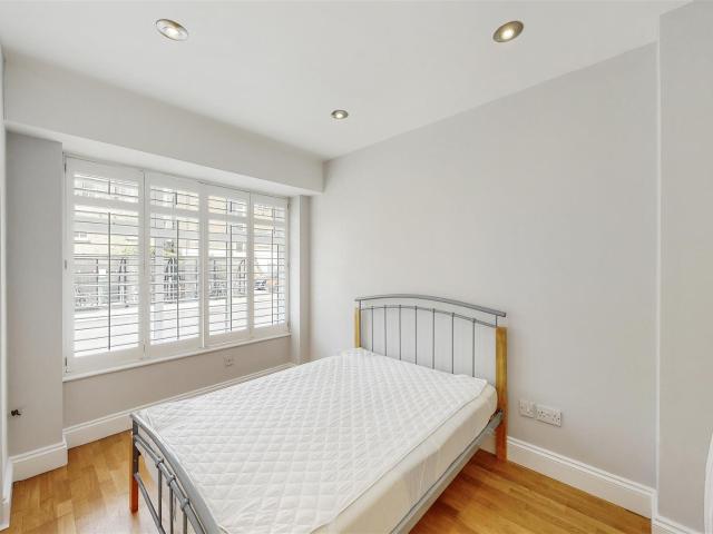 Apartment at Twig Folly Close, Greater London