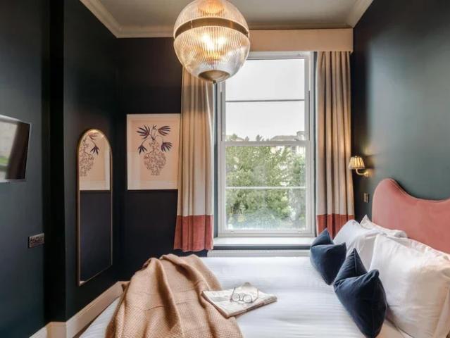 Apartment at Tyndalls Park Road, Bristol