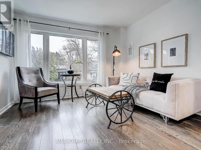 apartment at UNIT 2 212 MILAN STREET, Toronto, Ontario, M5A3Z6
