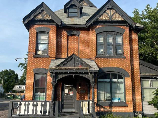 apartment at UNIT 3 169 BAYFIELD STREET, Barrie, Ontario, L4M3B4
