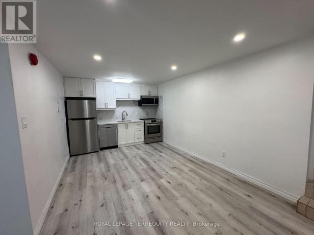 apartment at UNIT 3 – 118 CHRISTIE STREET