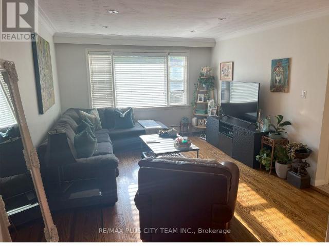 apartment at UNIT 3 9 THIRTY FIFTH STREET, Toronto, Ontario, M8W3J8