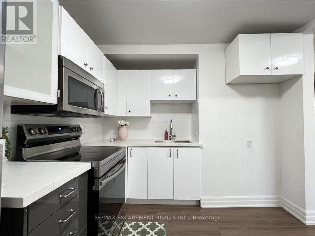 apartment at UPPER 1164 CANNON STREET E, Hamilton, Ontario, L8L2K1