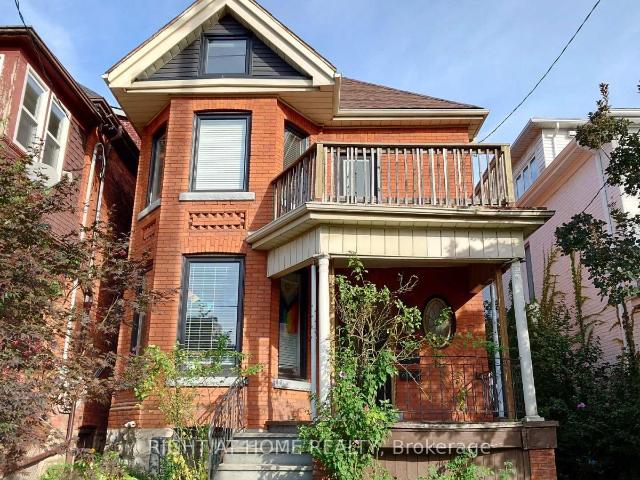 apartment at UPPER – 117 WELLINGTON STREET S
