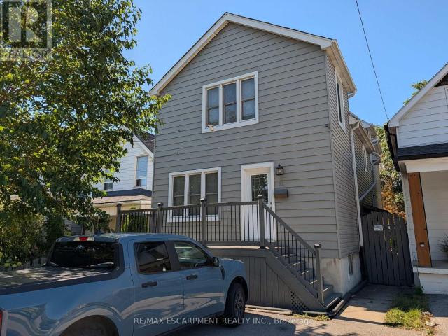 apartment at UPPER 12 EAST 24TH STREET, Hamilton, Ontario, L8V2X7