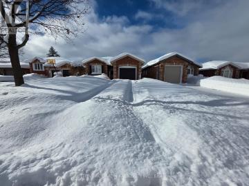 apartment at UPPER 12 REVELSTOKE COURT, Barrie, Ontario, L4N8X7