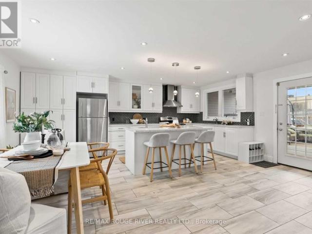 apartment at UPPER – 131 JOHN STREET E