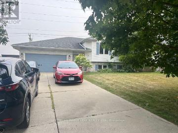 Oxford, Ontario - Garden, Parking