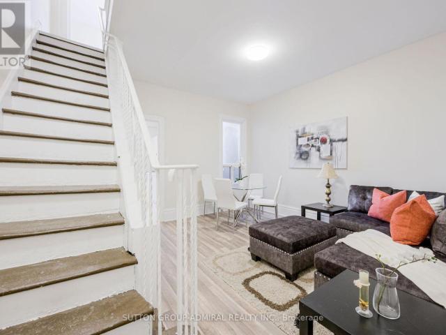 apartment at UPPER 1934 QUEEN STREET E, Toronto, Ontario, M4L1H6