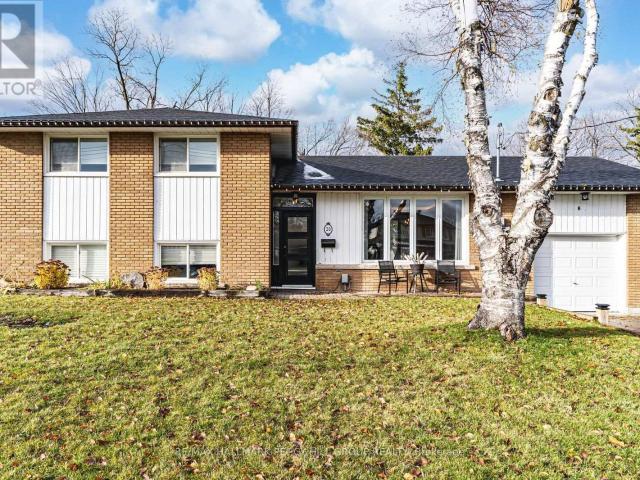 apartment at UPPER – 20 OTTAWAY AVENUE