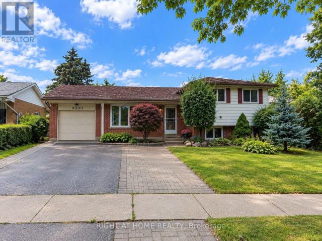 apartment at UPPER 2201 BRIDGE ROAD, Oakville, Ontario, L6L2G4