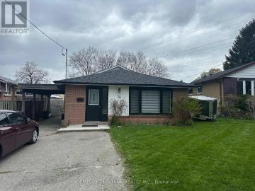 apartment at UPPER – 24 BAILEY CRESCENT
