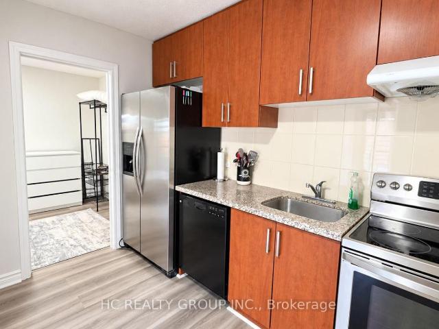 apartment at UPPER 34 CARUS AVENUE, Toronto, Ontario, M6G2A4