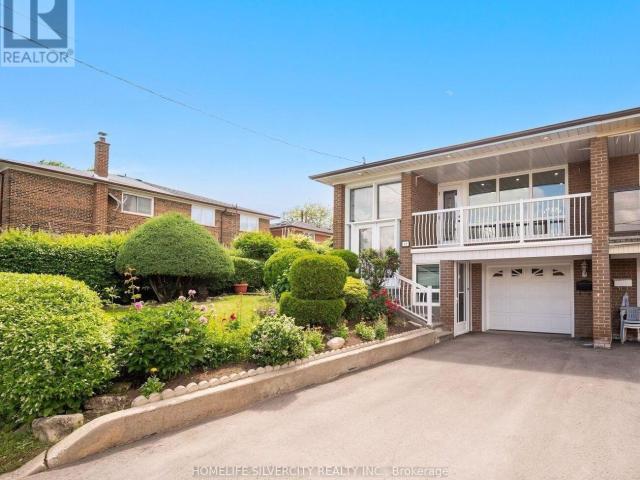 apartment at UPPER 48 SORLYN AVENUE, Toronto, Ontario, M6L1H8