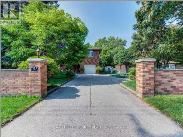 apartment at UPPER 758 BRADLEY AVENUE, London South, Ontario, N6E1J9