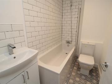 Apartment at Upper Arail Street, Six Bells