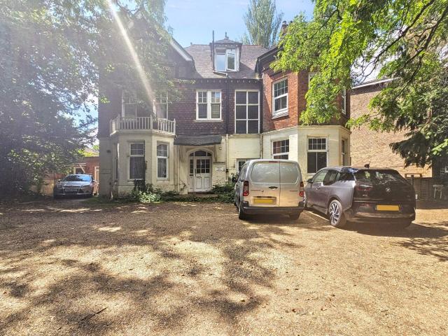 Apartment at Upper Brighton Road, Greater London