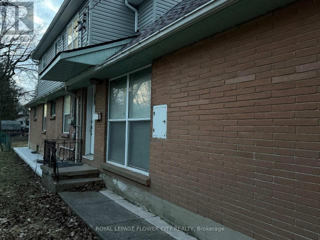 apartment at UPPER FLOOR 30 WOODWARD AVENUE, London North, Ontario, N6H2G7