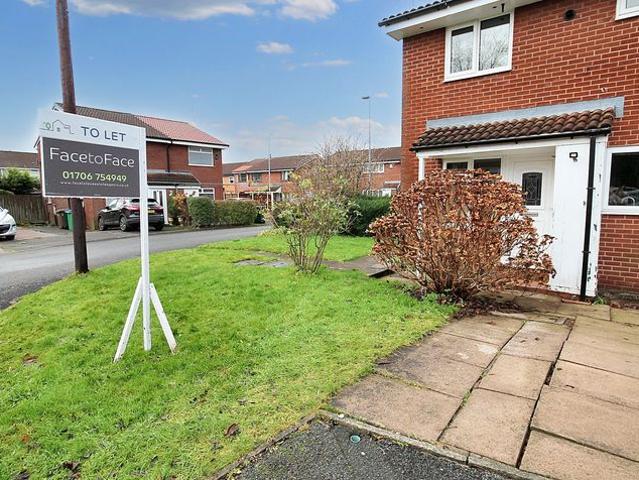 Apartment at Upper Hayes Close, Milnrow