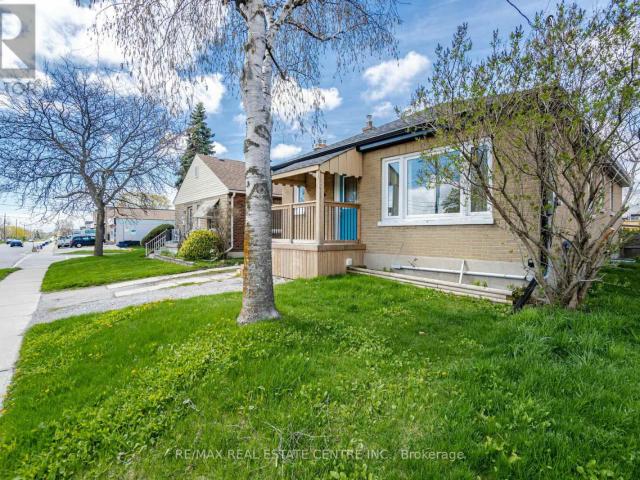 apartment at UPPER LEVEL – 102 WILSON ROAD S
