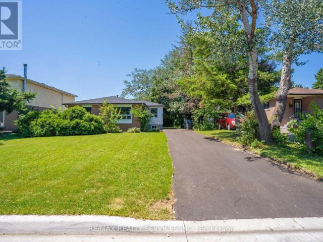 apartment at UPPER LEVEL – 23 FIDELIA CRESCENT