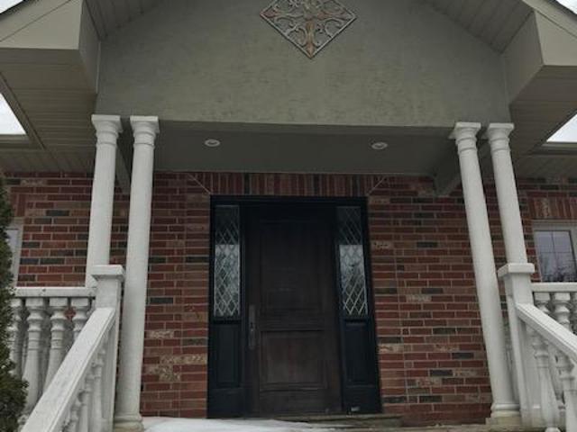 apartment at UPPER LEVEL – 383206 20 SIDE ROAD