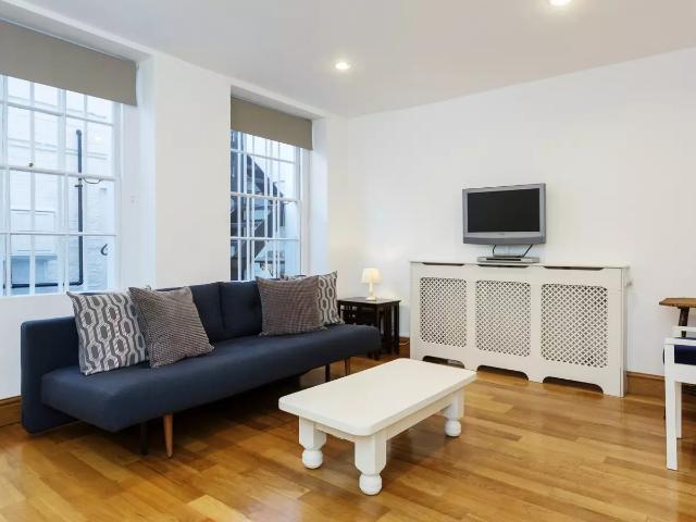 Apartment at Exhibition Road, City of Westminster