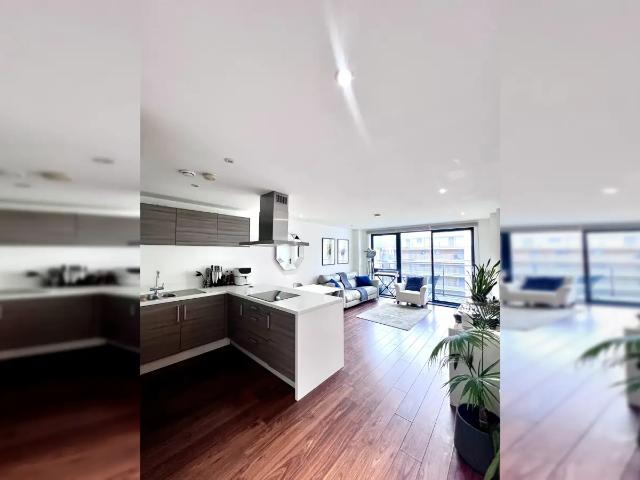 Apartment at Upper North Street, Greater London