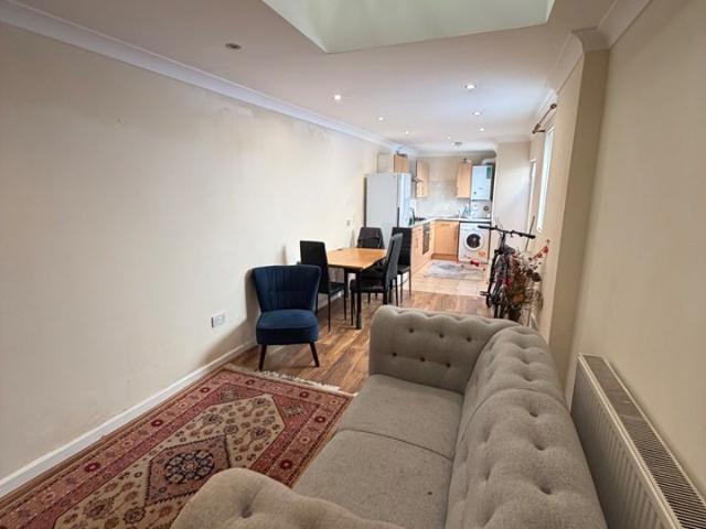 Apartment at Upper Tooting Road, Greater London