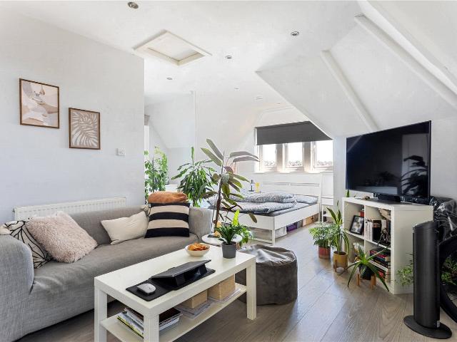 Apartment at Upper Tooting Road, Greater London