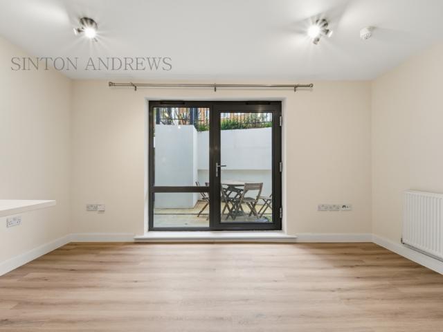 apartment at Uxbridge Road