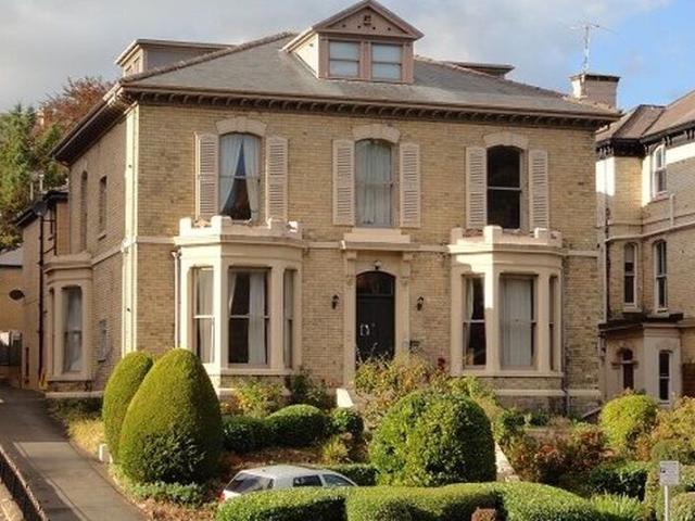 Apartment at Valley Road, Scarborough