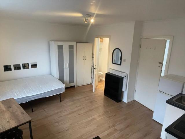 Apartment at Vartry Road, Greater London