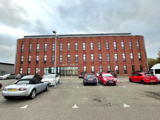 Apartment at Vicarage Farm Road, Peterborough