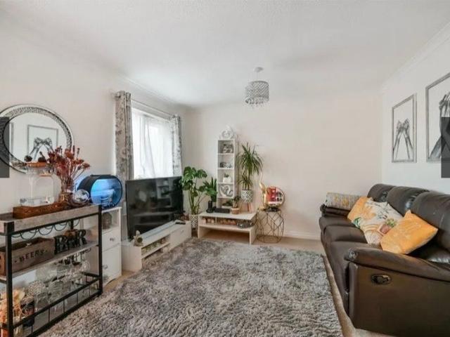 Apartment at Victoria Street, Slough