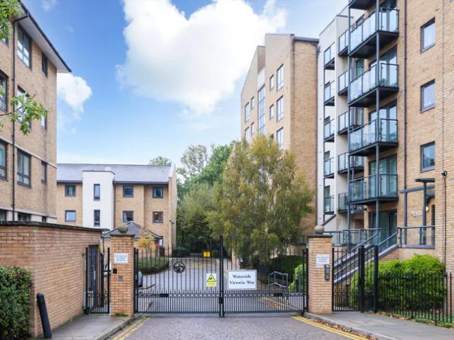 Apartment at Victoria Way, Woking