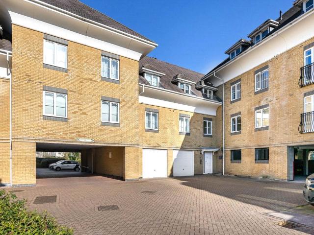 Apartment at Victoria Way, Woking