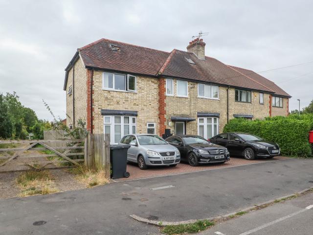 Apartment at Vinery Road, Cambridge