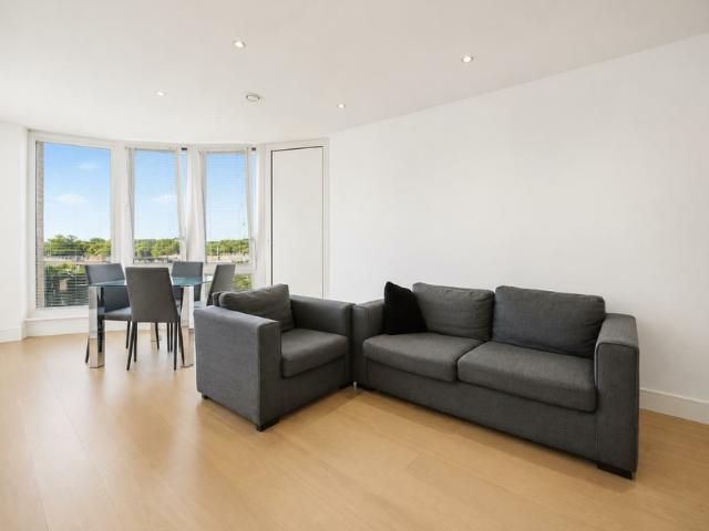 apartment at Yardley Court, West Drayton