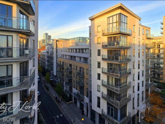Apartment at Yeo Street, Greater London