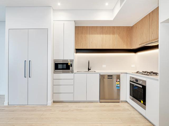 apartment B404/63 77 West Parade, West Ryde