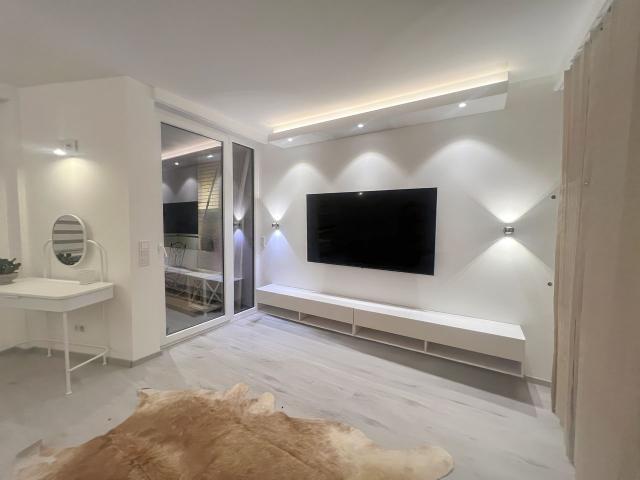 Apartment +Balcony +Parkingspace +Furnished Close to city, Dusseldorf Amsterdam Apartments for Rent