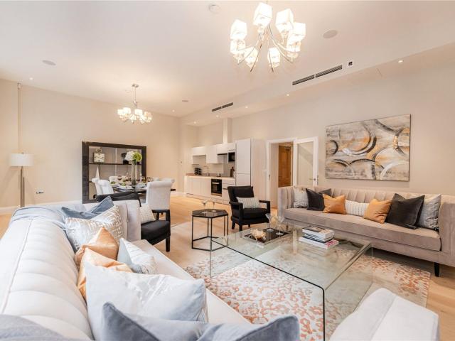apartment Bell Yard, WC2A Westminster