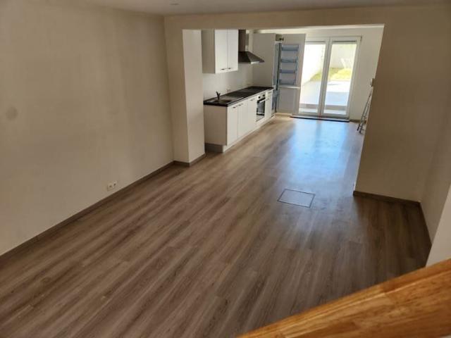 Apartment ground level with terrace and garden 1 bdr