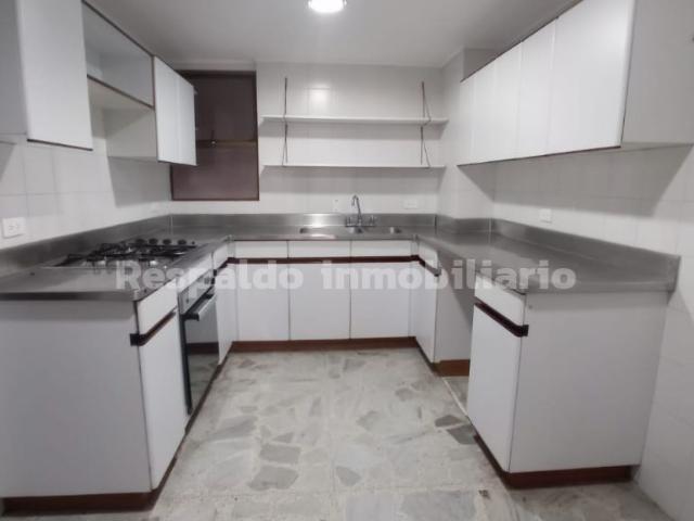 apartment en arriendo Calle 10A # 28 85 Ed. La conchita 101