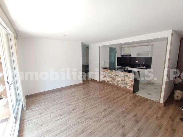 apartment en arriendo CR 2 ESTE 5 20 BL 17 AP 201